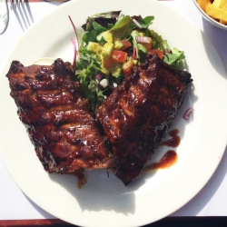 foto van de spareribs van Café Ari